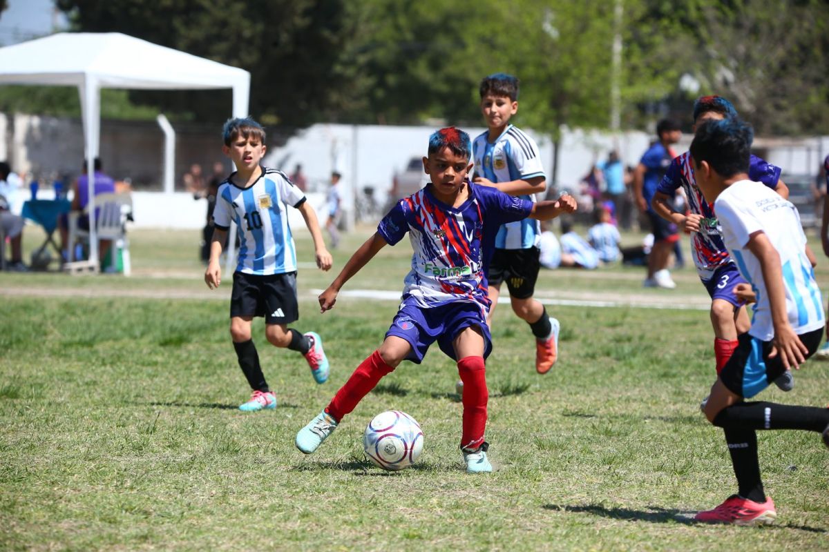 Cat. 2015 - Ateneo vs Esc. Santillan